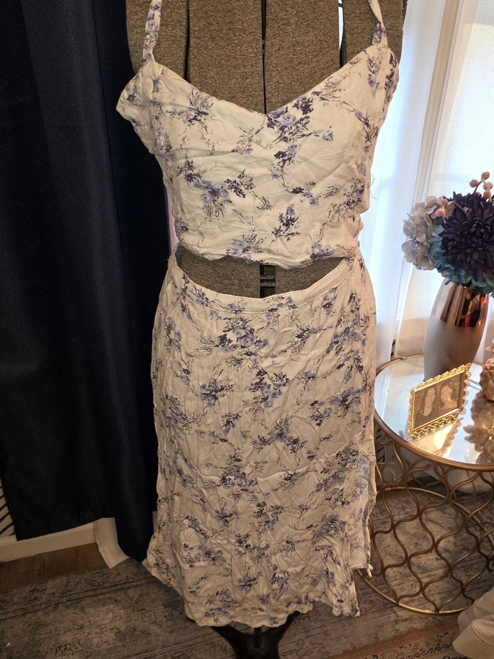 American Eagle Outfitters White and blue Floral Midi Skirt Set